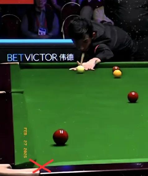 吴宜泽轰出单杆破百104分，以121-1再下一城，比分带至3-0领先，拿到赛点。