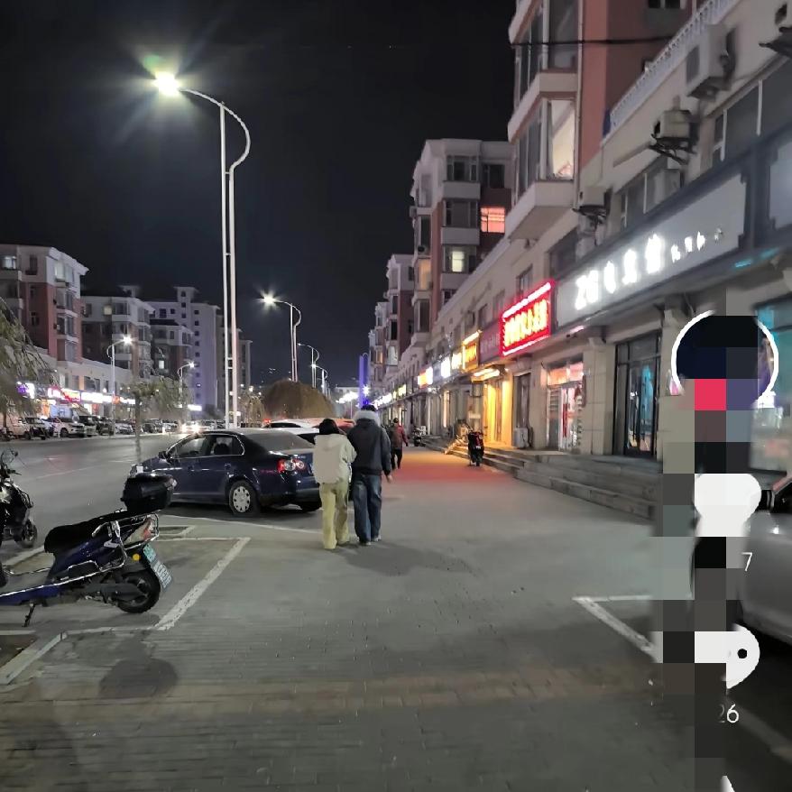 真的无语啊
大三女生怀双胞胎，
两家人一顿饭定终身，休学结婚生子，难道真的是唯一