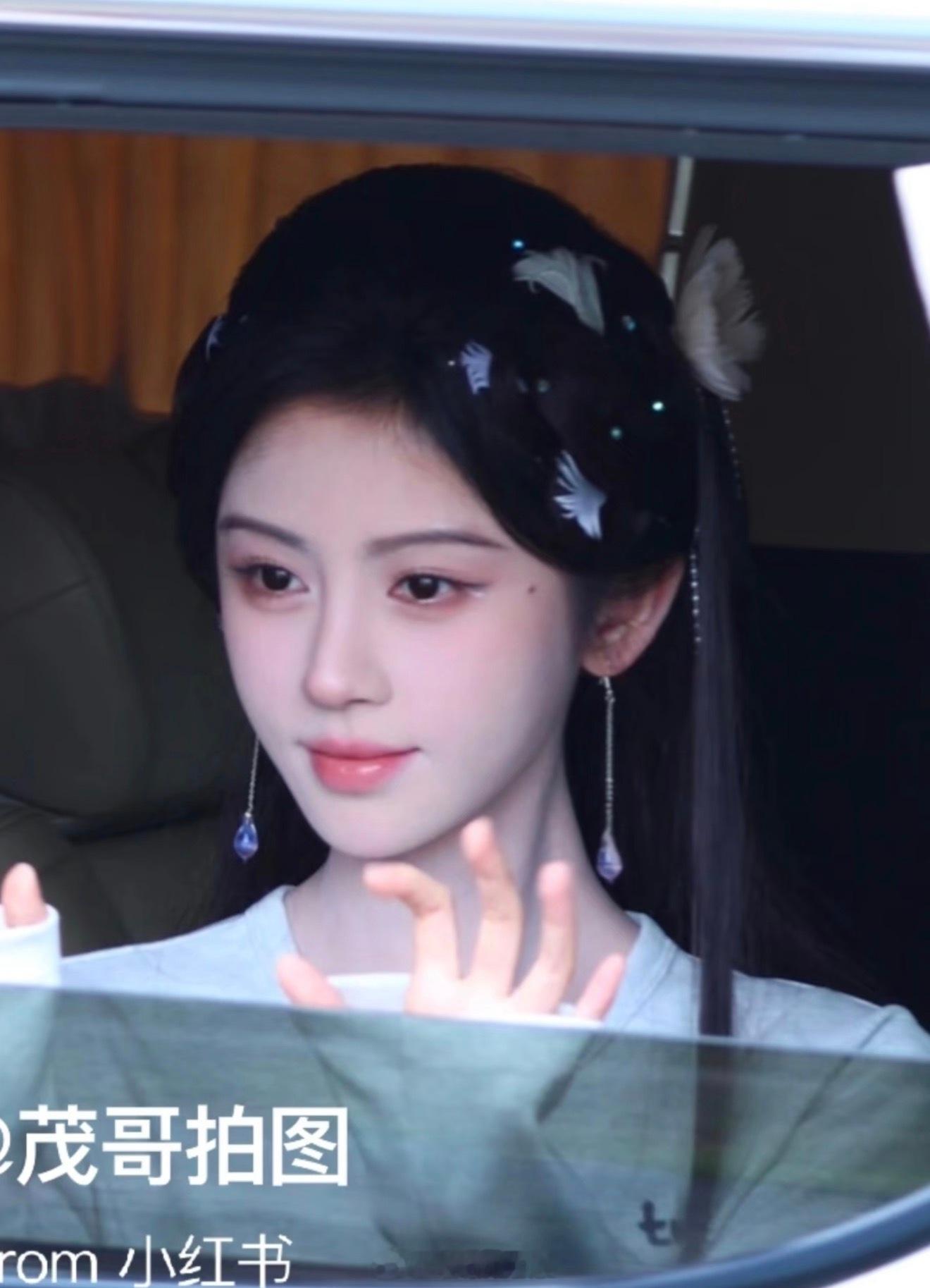 羽毛造型诶 