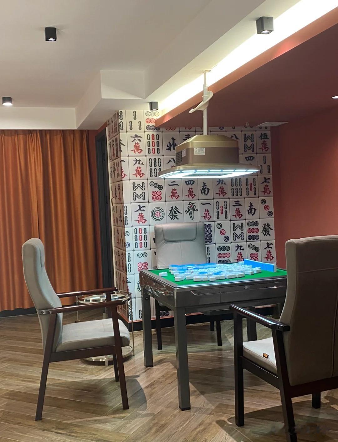 看似冷清的自助棋牌室,能赚钱吗?
 看着自助棋牌室安安静静，没什么人进进出出，很