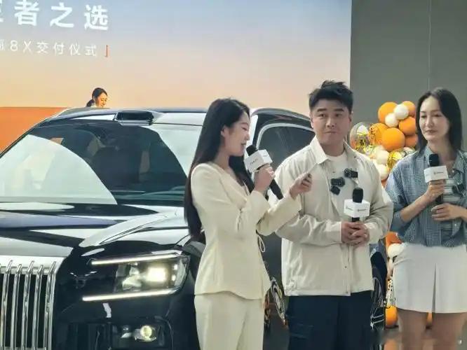 极氪回应国乒主帅王皓提车，确认王皓夫妇在北京极氪交付中心完成提车，正式成为极氪8