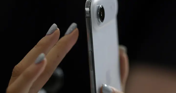 放弃实体SIM卡的iPhone能买吗：三大运营商均推进，联通用户或成首批尝鲜者