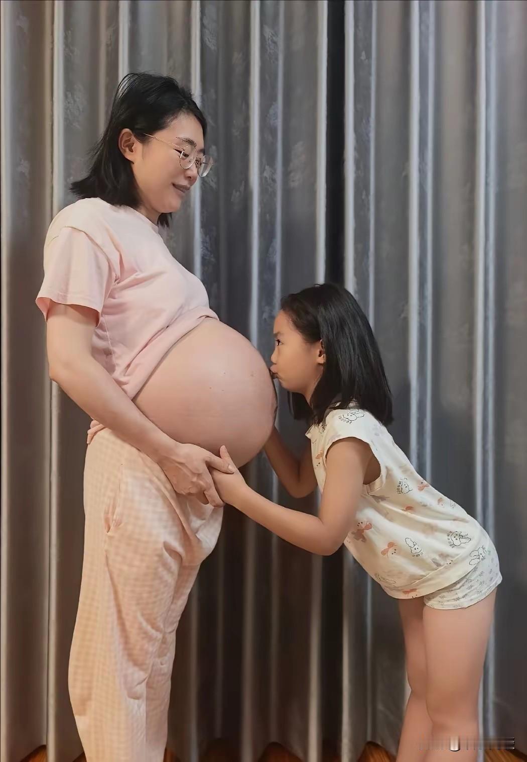 36岁女博士喜怀二胎，还是双胞胎！高龄双胎，实属不易，愿平安顺遂，母子安康。
高