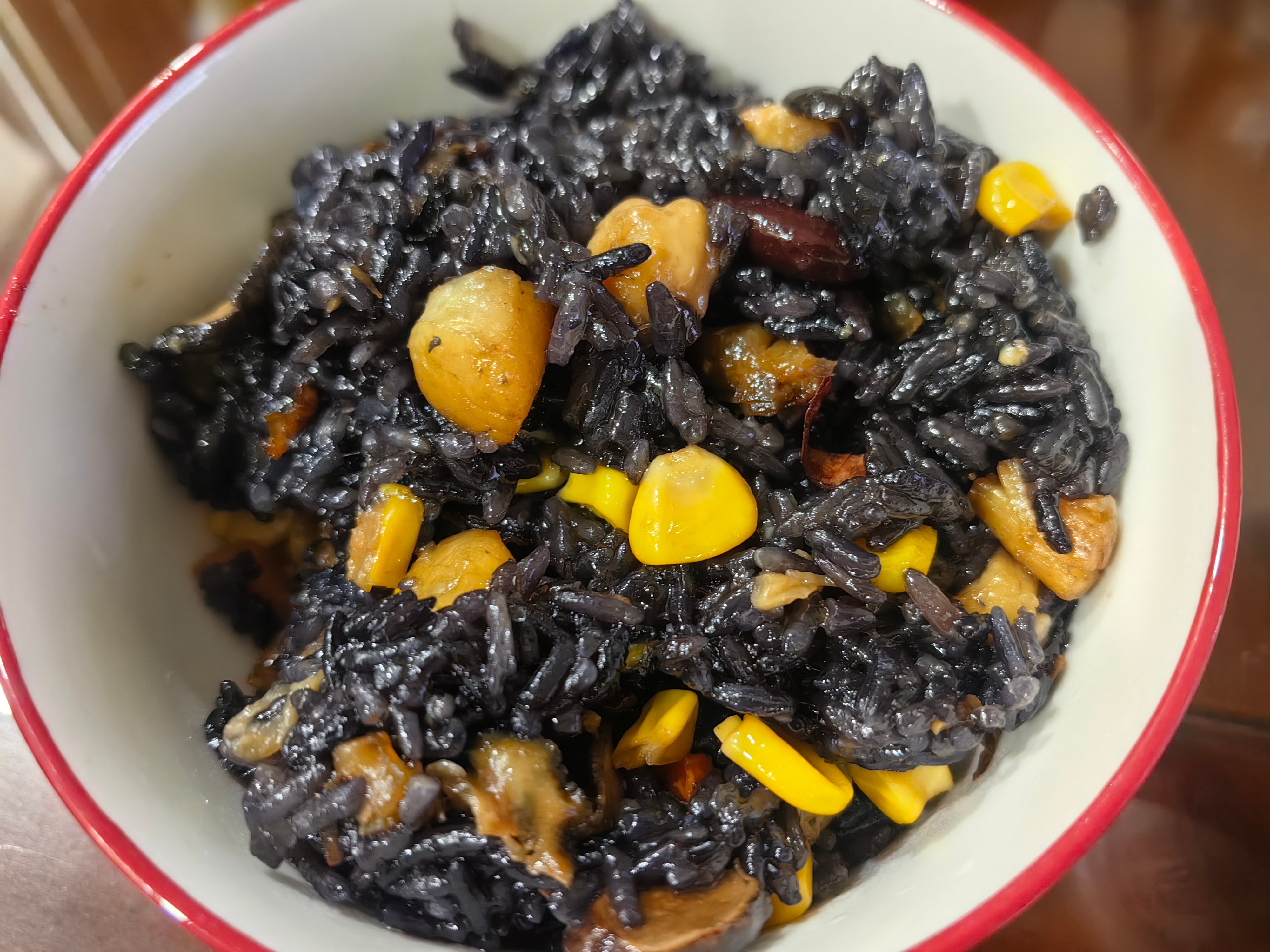 家常菜 黑米饭，酸辣汤。 