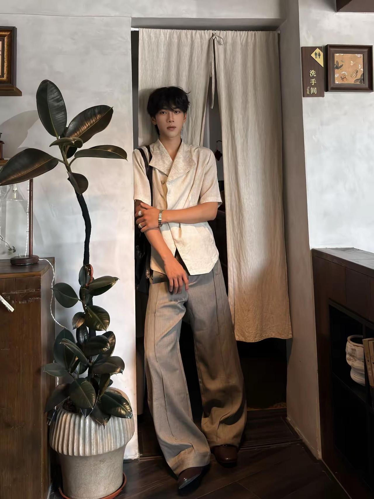 雅一下吧ootd inmyfeelings 挑战夏日穿搭一周不重样 有点杂志感的
