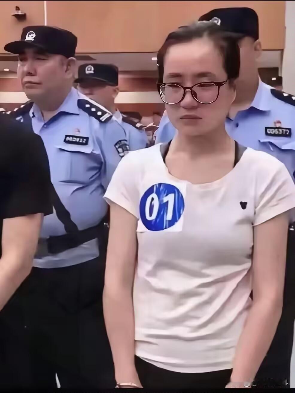 这年头，有些人的良心真是被狗吃了，居然把"强 奸"当成提款机？香港刚判了个26岁