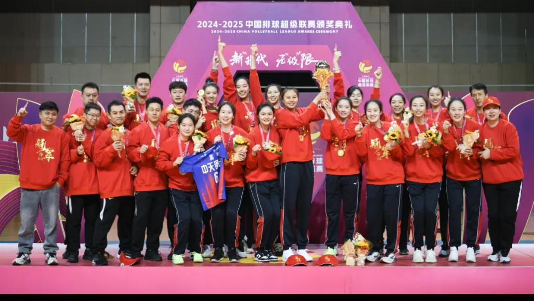 江苏女排：逐梦前行，绽放光芒
在排球赛场的舞台上，江苏女排怀揣炽热梦想，奋勇拼搏