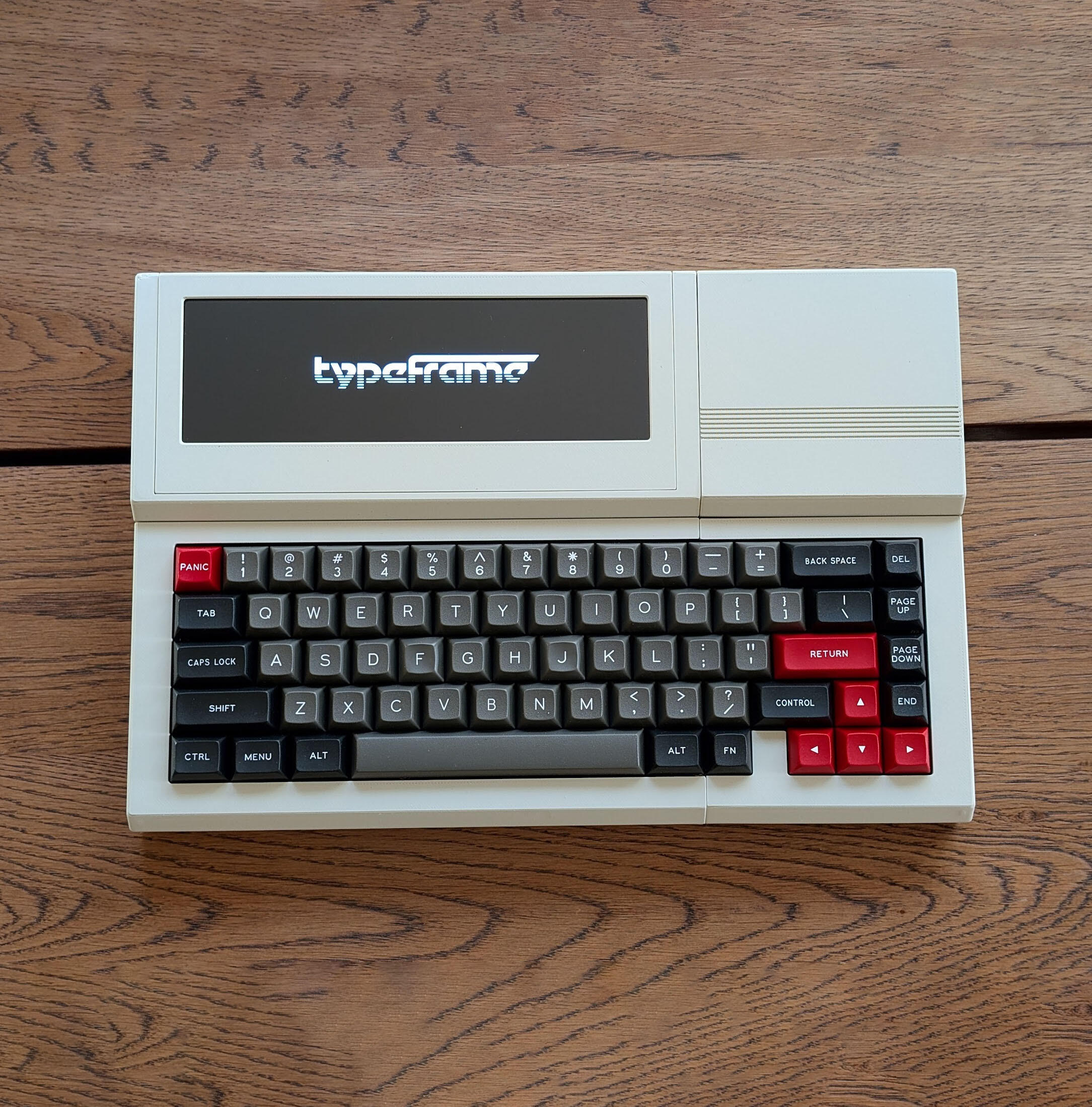 Typeframe PX-88 树莓派复古键盘Typeframe PX-88 是