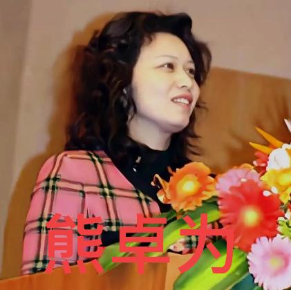 她是北大医学教授，在自家医院做小手术，岂料术后7天竟离奇身亡！她的丈夫王建国彻查