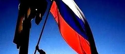 总有人追着问，打了这么久，俄罗斯会不会被活活耗死？我给你一个最扎心的答案：别说耗