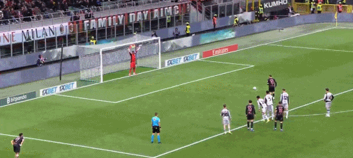 AC米兰3比2都灵意甲第30轮，AC米兰凭借主场优势以3比2战胜都灵。本场过后，