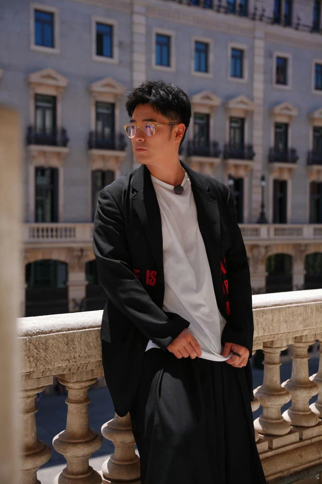 陈赫自驾vlog 谁懂啊，赫哥的自驾vlog真的太有感觉了，松弛的生活状态简直是