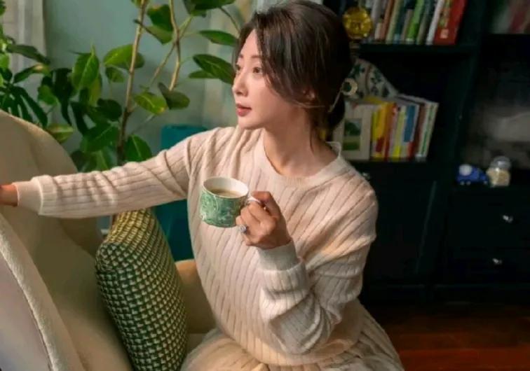凡人歌
沈琳，谢美兰，李晓悦
这三大女主角
你最喜欢哪一个

对于我来说
当然是