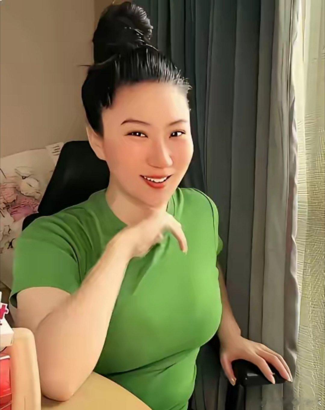 CoCo特别想生孩子，个子高挑身材好，外形出挑相貌出众，虽说CoCo是85年出生