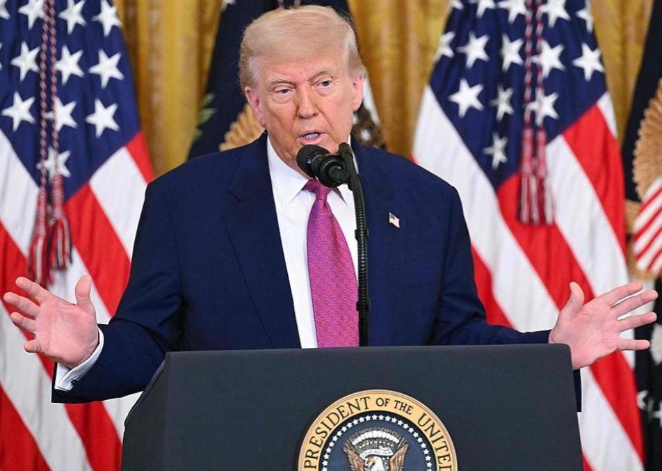 美国还不起钱了！40万亿债务压顶，日本抛了264亿中国抛了259亿，特朗普急得直