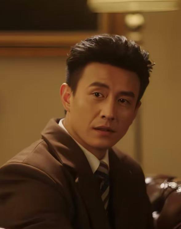 看个短剧被气笑了，国产编剧终于把男人的嘴摸透了。
你发现没，袁逐风每句台词都在给