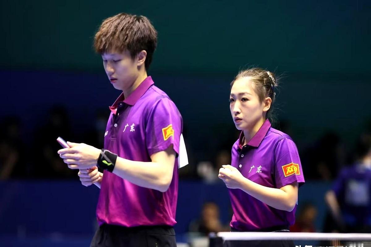 今晚混双半决赛，四对组合抢一张决赛门票，最扎眼的是林高远/刘诗雯对上王艺迪/袁励