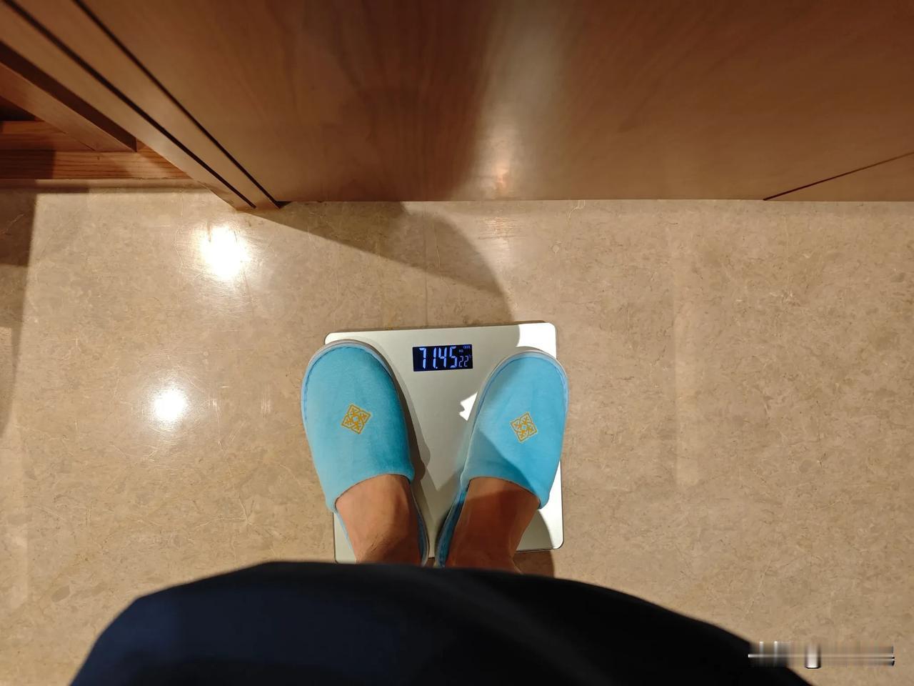 唉。。增肥太难了，几年时间了，一直是70kg左右，距离理想体重75kg或者80k