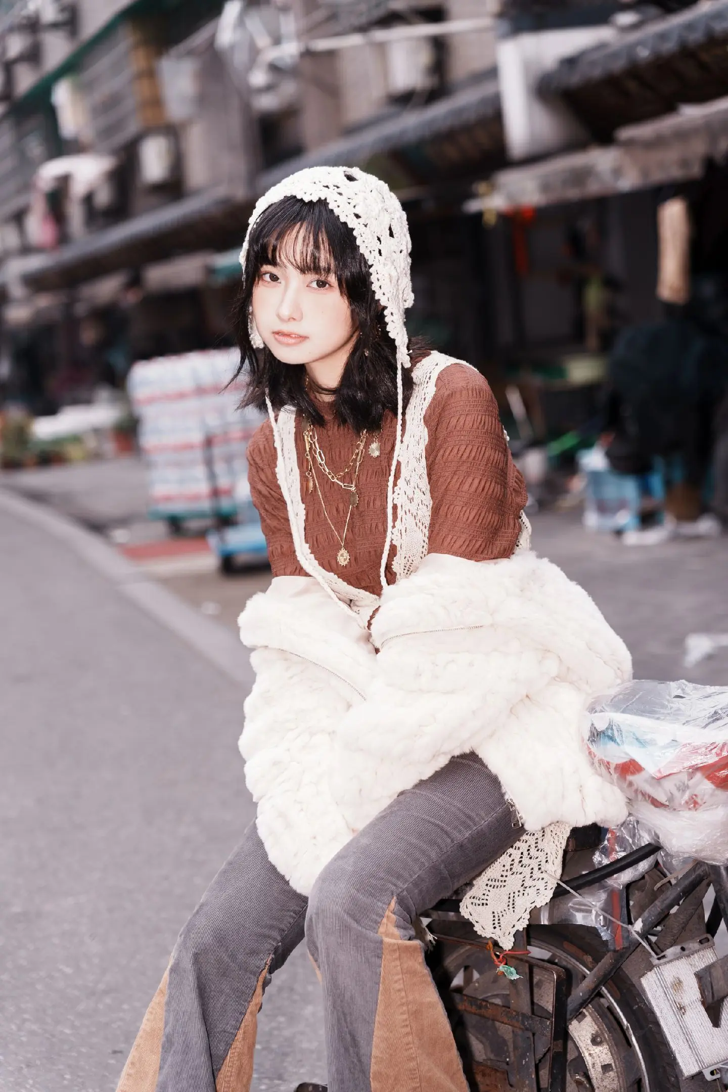 杂乱的街头，转身会遇到你吗？