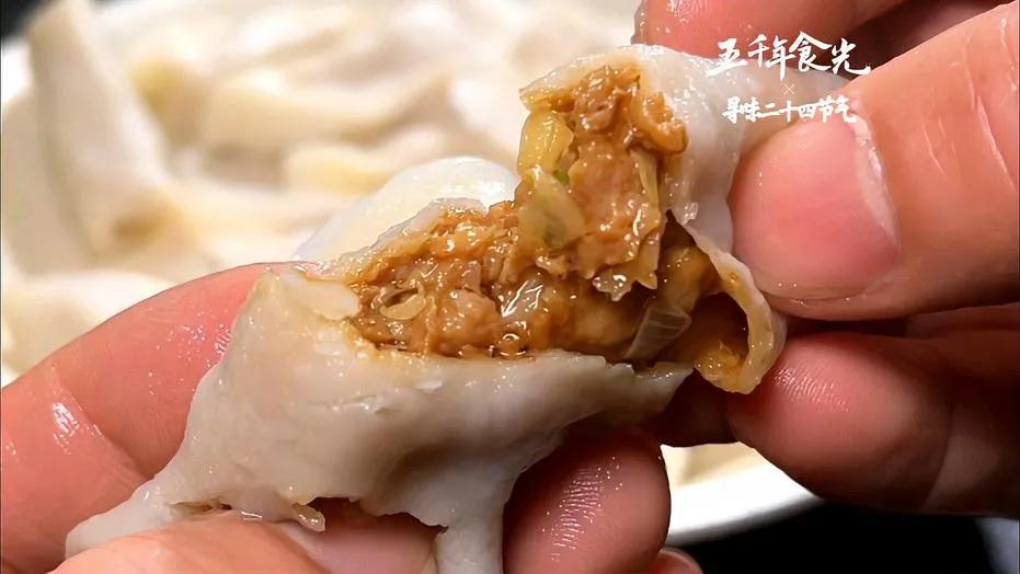 冬至到了，家家户户都在忙着包饺子，但你知道吗？饺子馅的选择可是大有讲究的！有些饺