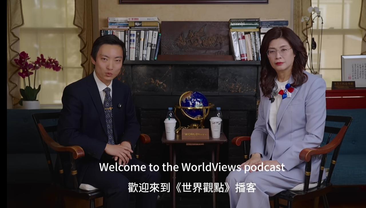 郑丽文最新英文专访：美国是恩人 大陆是近邻！  

国民党主席郑丽文6月份接受华