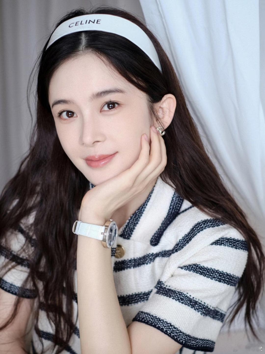 赵樱子和张康乐什么关系？感觉八竿子打不着的人，怎么突然有绯闻🍉了 ​​​