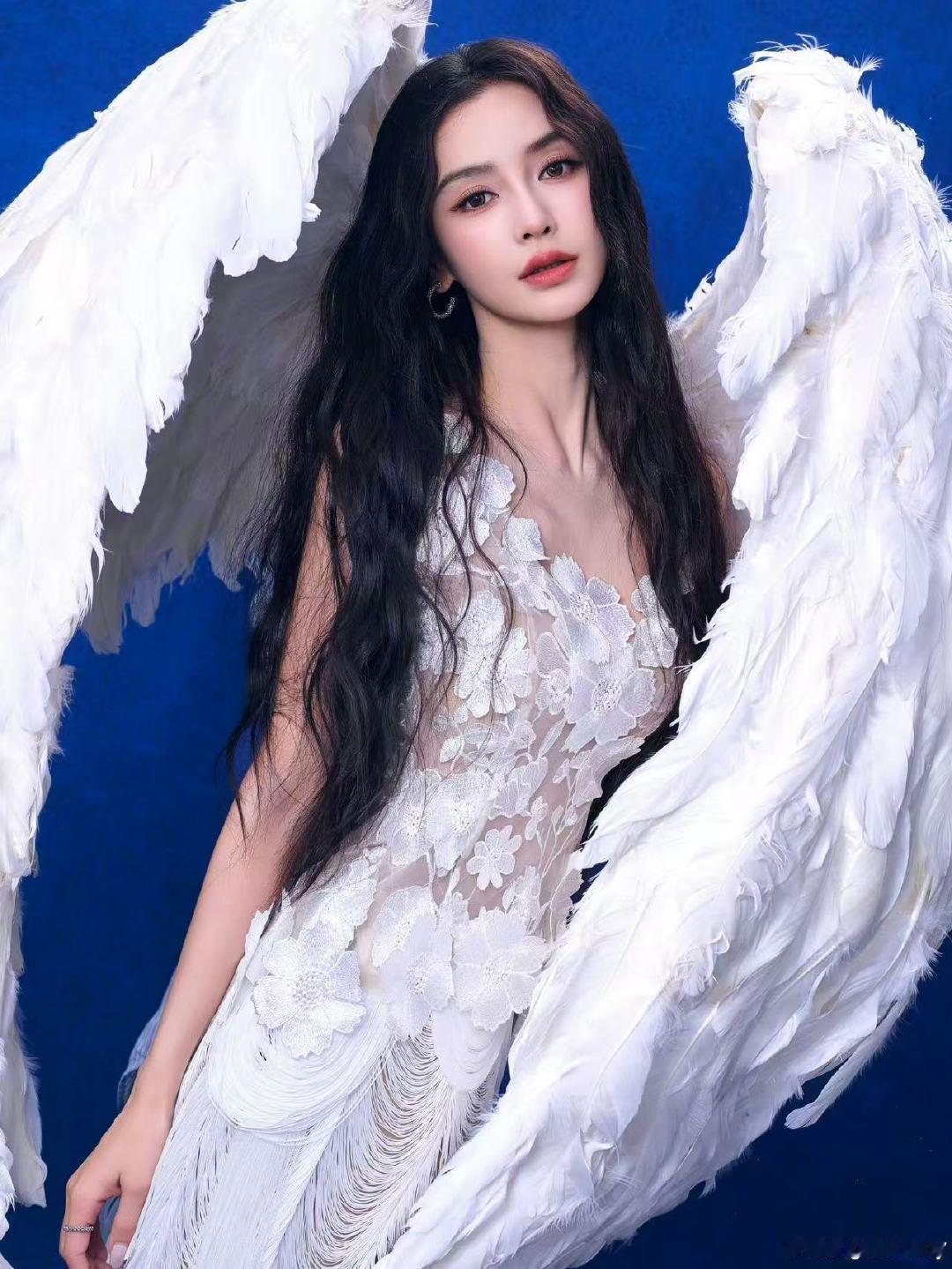 angelababy羽翼大片 哇！angelababy羽翼大片，也太美了吧！an