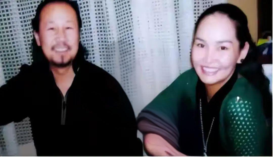 腾格尔
珠拉
夫妻照