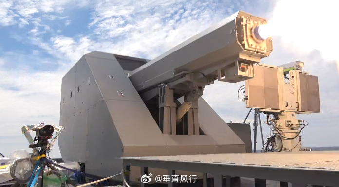 海自曝光鸟海号搭载的电磁炮进行射击试验的图片武器装备[超话] ​​​​