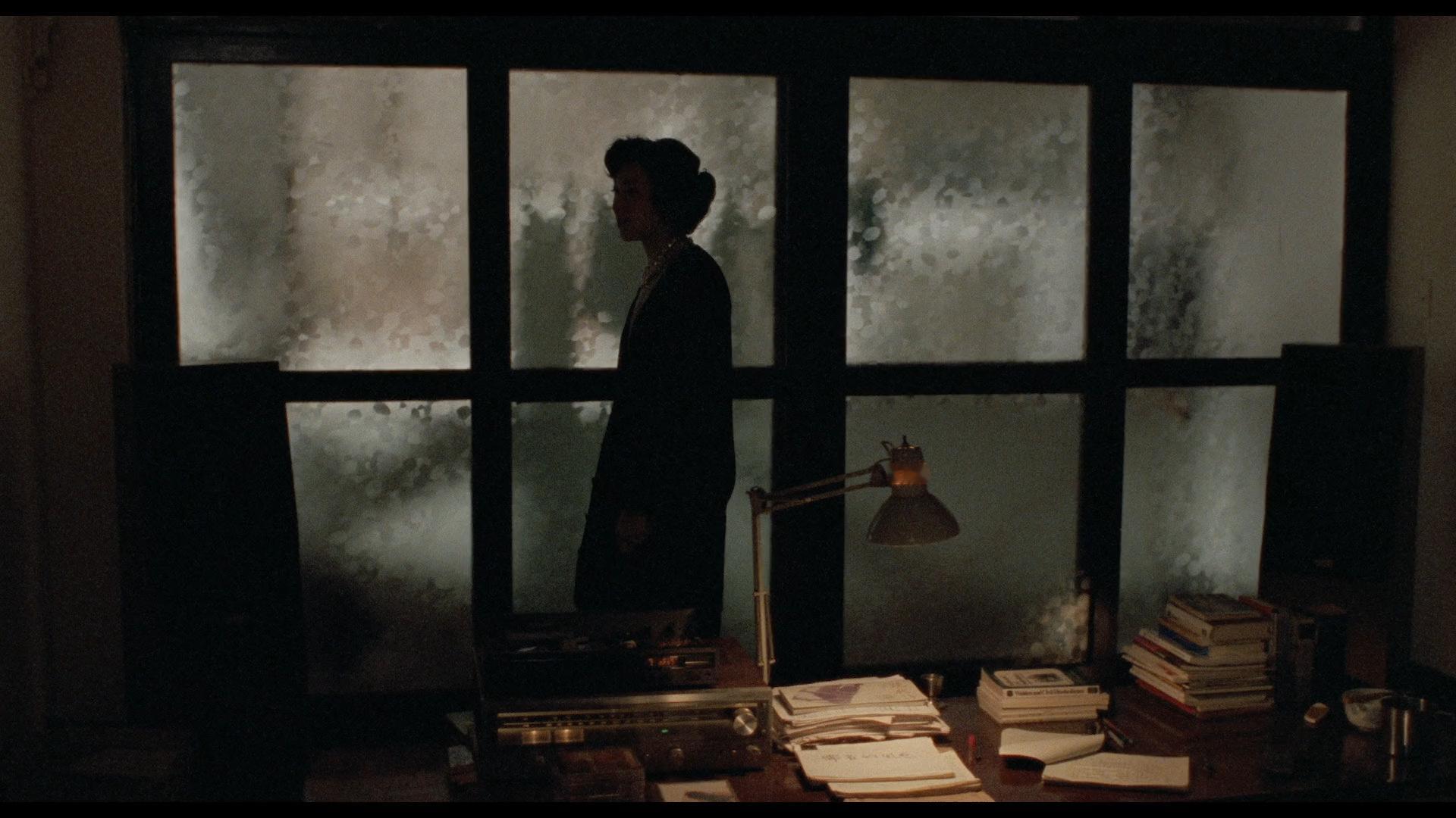 有人可以将恶意藏在夸赞下，也有人将苦心掩在骂声中。对你好的不见得是真好，对你坏的