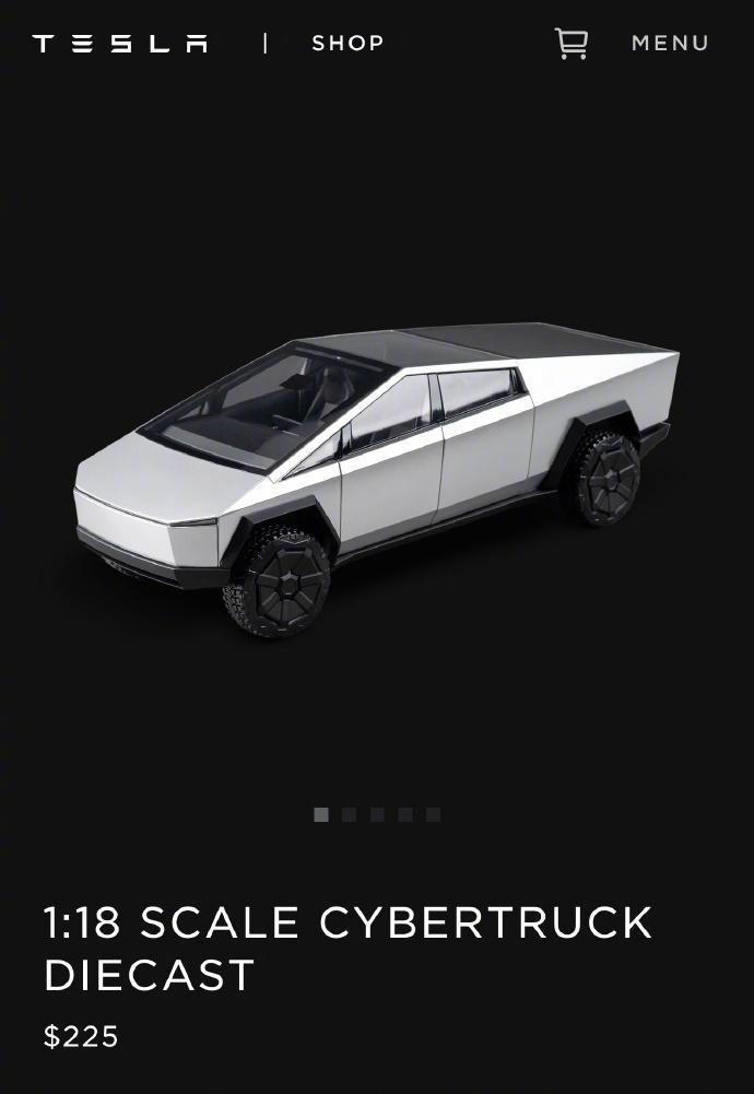 玩营销特斯拉一直是在线的[666]
1:18比例车模，具备了打方向、车轮悬架系统