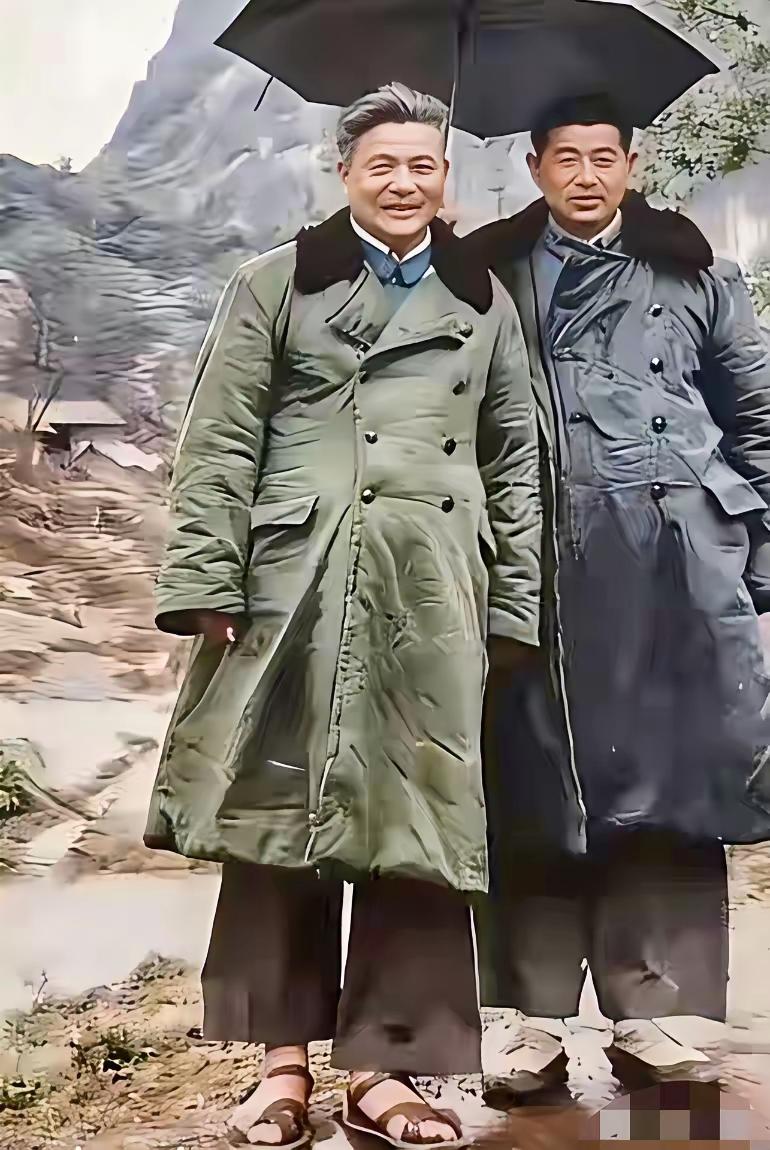 知道左边这位老前辈是谁的？你绝对是历史高手。