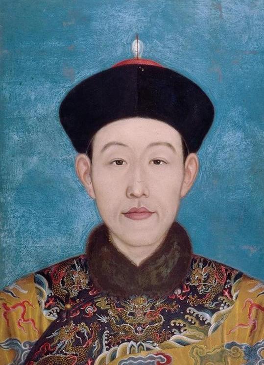 乾隆70岁的时候，特别想念早逝的五阿哥永琪，便翻了永琪生母愉妃的牌子，太监看了以