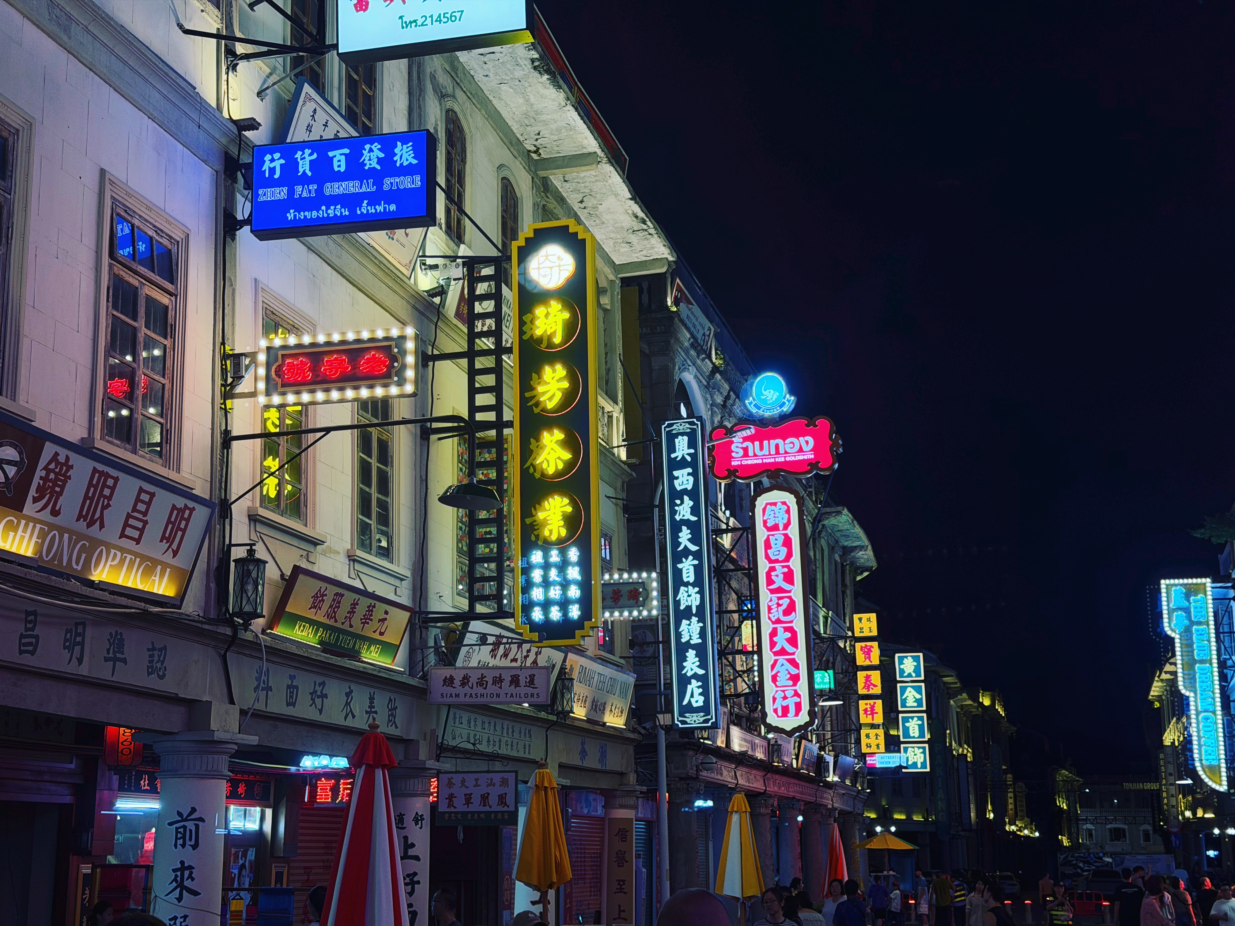 来汕头奔赴一场侨乡之约 漫步国平南路，在小公园街巷读懂百年侨埠的温柔与热烈。来潮