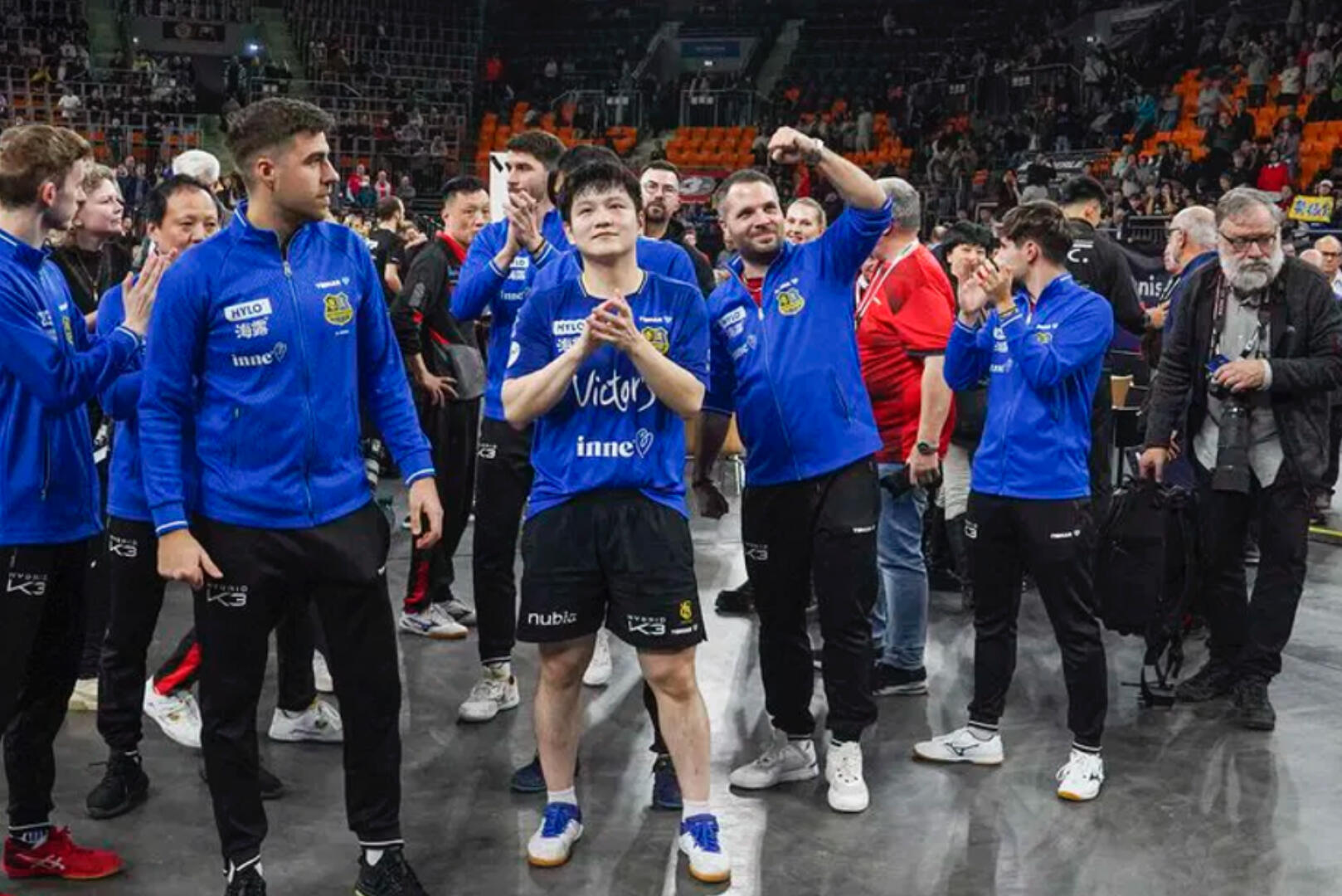 弗朗西斯卡不愧是最贴心的队长一语道破樊振东想法“开开心心打球并且赢得尽可能多的冠