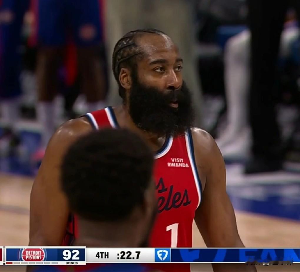 泰伦卢谈哈登：

“我们需要哈登在最后阶段的表现。”

“当哈登有这样强势的表现