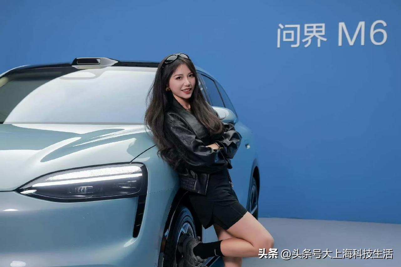 问界M6实车看完，一句话：确实是辆好车，尤其适合年轻人和年轻家庭。智能化、舒适性