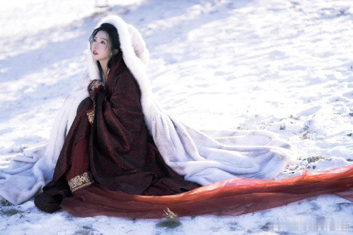 苏晓彤进组嫁金钗苏晓彤的客串真的太香了！《嫁金钗》有她在，我直接搬好小板凳等开播