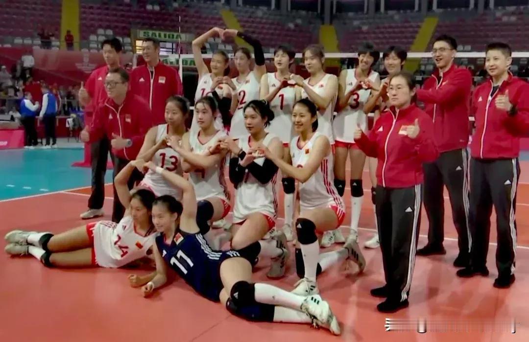 【U17女排世锦赛】半决赛：
           北京时间24日08：30
 