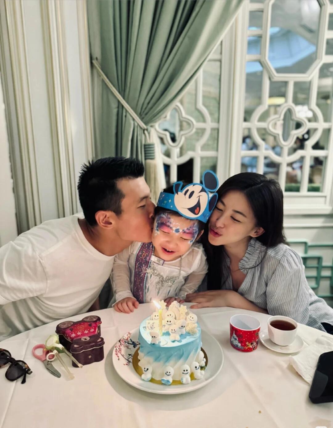 朱珠女儿4岁了❗不敢想象她有多幸福😭
