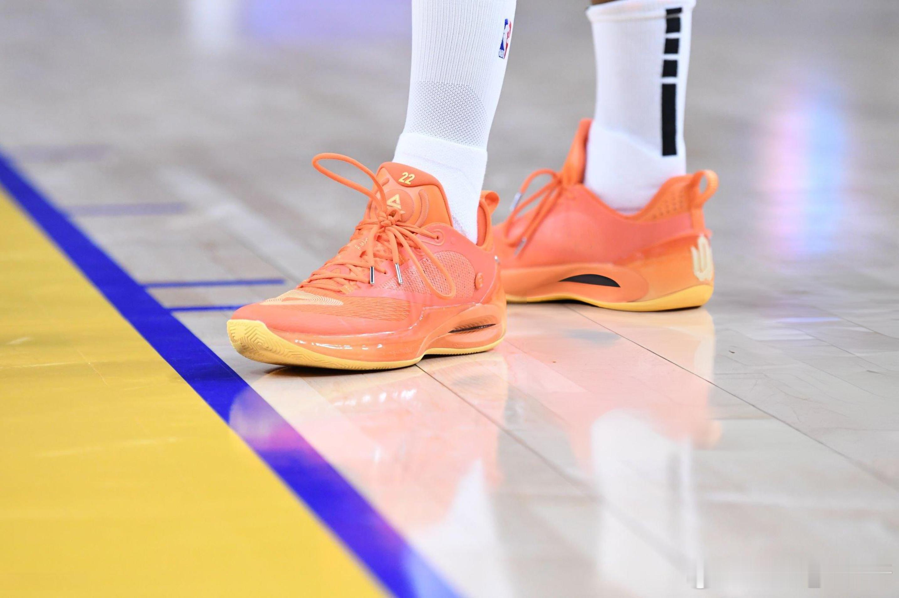 这球鞋颜值怎么说#湖人vs勇士##勇士战胜湖人# ​​​