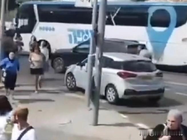 耶路撒冷发生枪击事件
      据以色列媒体9月8日消息:当地时间9月8日上午