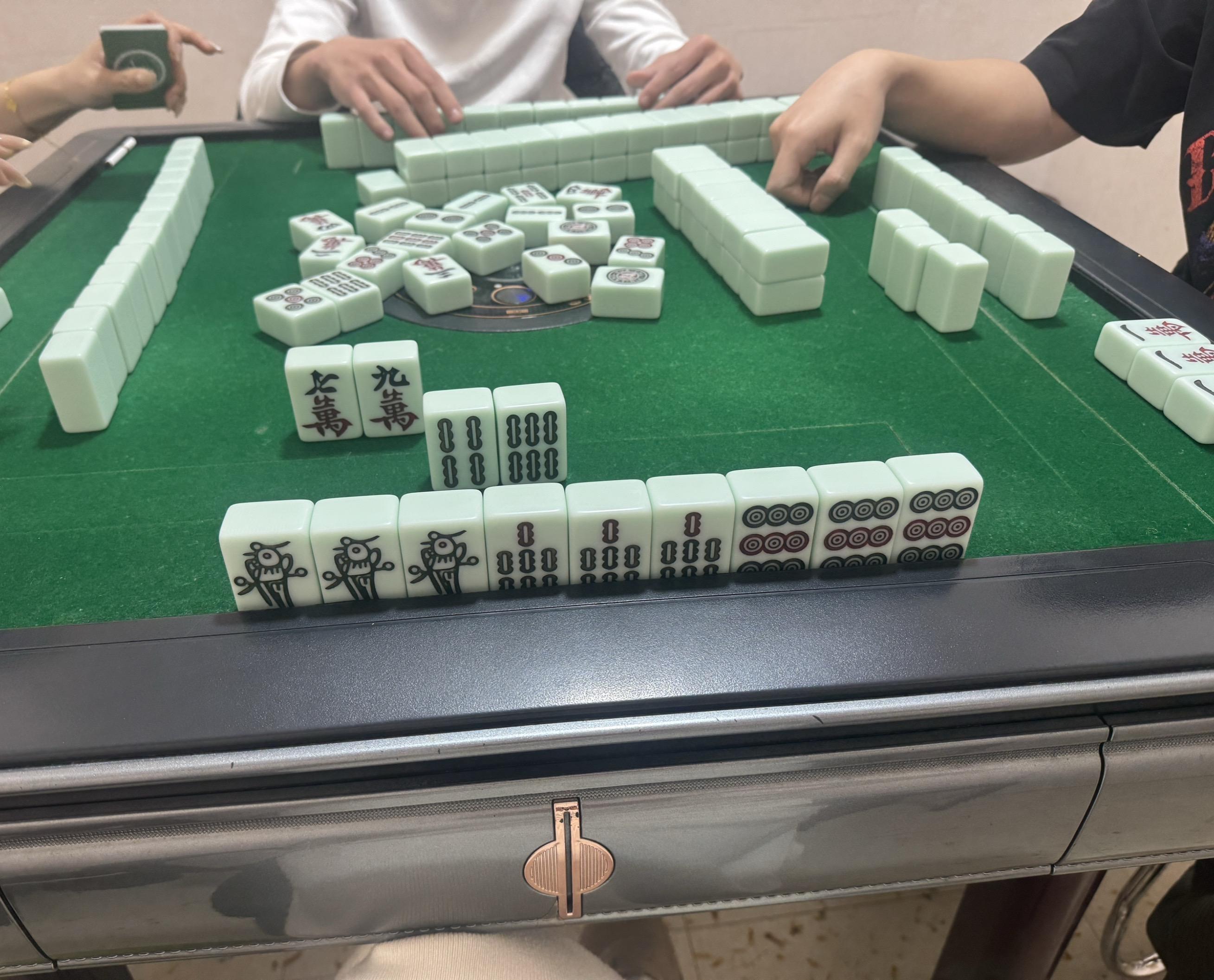 一觉醒来，全世界的麻将水平都下降了