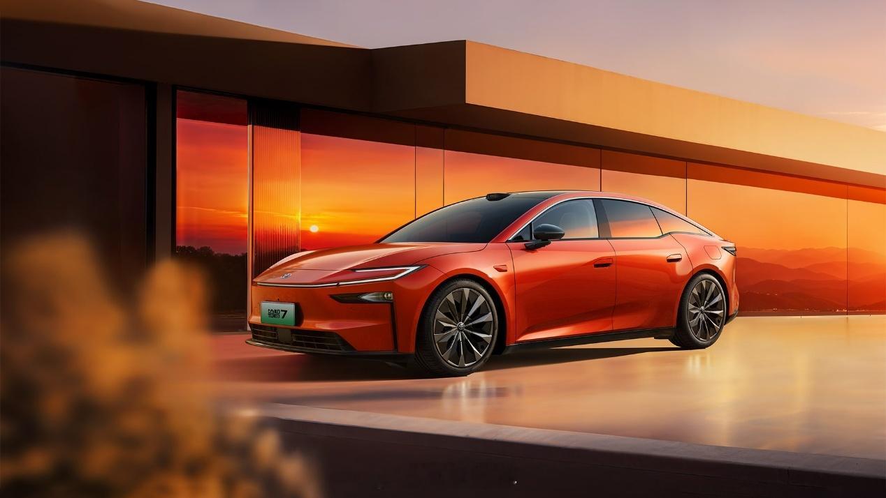 克总评车｜泰然者6 配套铂智7 深度点评广汽丰田全新旗舰纯电轿车铂智7，搭载华为