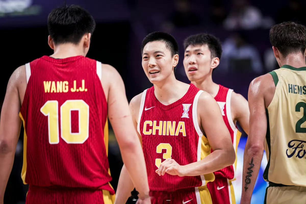 你说可不可惜 遗不遗憾 肯定会有但在我心里 你们已经是冠军了 中国男篮 牛逼 中