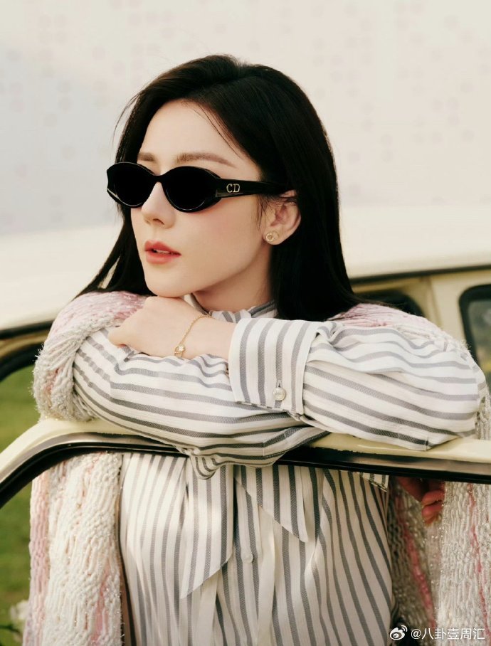 dior出发图dior大秀出发图迪丽热巴  李昀锐  王楚然 巴黎时装周Dior