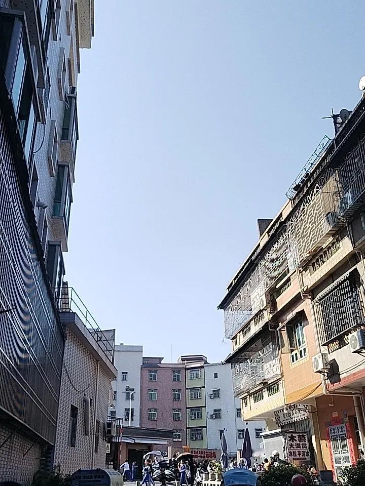 我觉得健康真是太重要了，没了健康，啥都白搭。就像别人说的，健康是1，后面的财富、