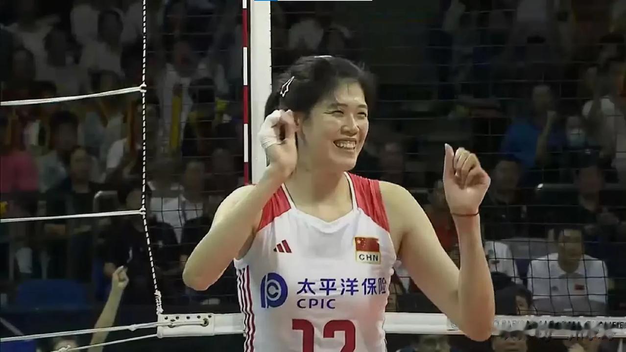 【古德蒂力保蔡斌】#中国女排# 
中国女排3:1力克替补阵容塞尔维亚女排，四局比