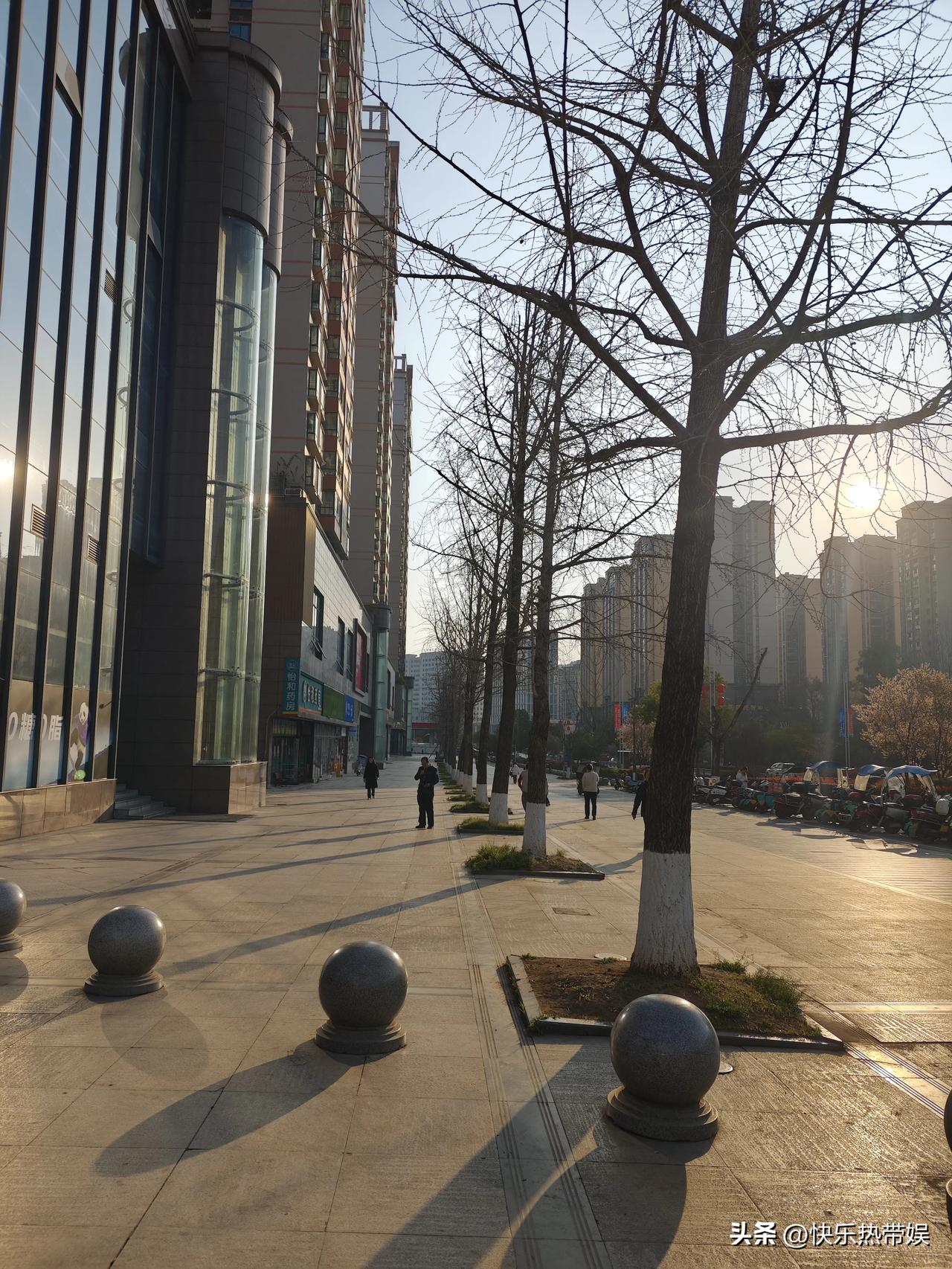 每天都想辞职不干
工作不太顺啊，又舍不得这样稳定，福利待遇又不错的地方
当初好不