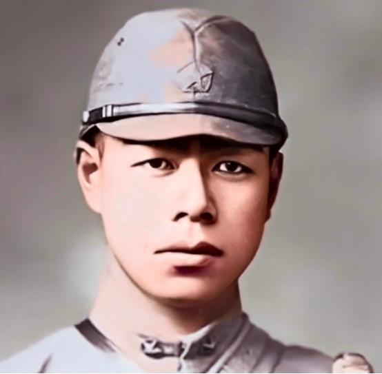 1942年，一日本人跟随我军抗日，为了掩护中国人撤退，杀死了二十多个日本兵，但也